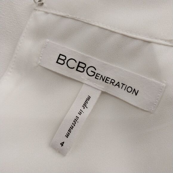 BCBGeneration White Lace Skater Deep V Plunge Cut Out Mini Dress Size 4 - Picture 8 of 9